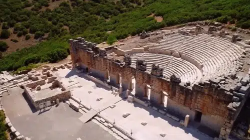 Kibyra Antik Kenti'nde 1950 Yıllık Keşif: Hadrianus Heykeli Ayağa Kaldırıldı