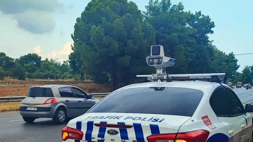 Antalya'da Yeni Nesil Radar Sistemi Görevde: Kral Yolu'nda Hız Yapan Yandı!