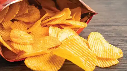 Sofradaki Gizli Tehlikeye Neşter! Salam, Cips ve Soslardaki 10 Aroma Maddesine Yasak Geliyor