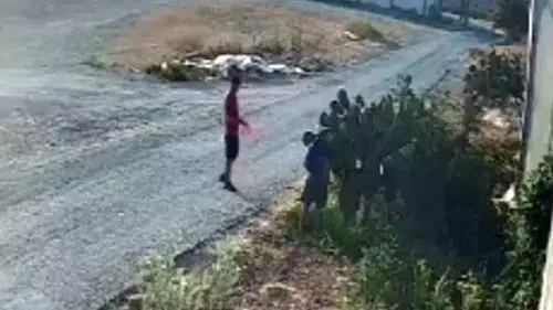Mersin'de Yazlıkçı Ve Mahalleli Arasında "Ürün Ve Sahil" Gerginliği