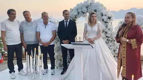 Gazeteci Vehbi Kaya’nın Kızı Gamze Gül Kaya ile Onur Güçlü Evlendi