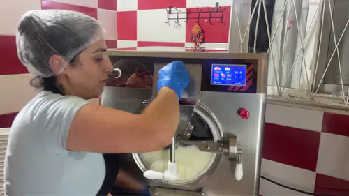 Hatay'da Kadın Girişimciden Sıcaklara Lezzetli Serinlik