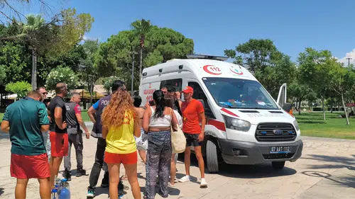 Konyaaltı'nda Boğulma Tehlikesi Geçiren Genç Kurtarıldı