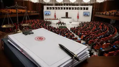 Çerçeve Yasaya Yeminli Ret! Muğla Kararını Açıkladı, Gözler Antalya Vekillerinde!