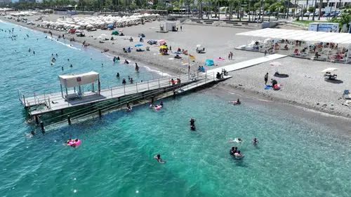 Konyaaltı ve Lara Engelsiz Plajları 45 Bin Vatandaşı Denizle Buluşturdu