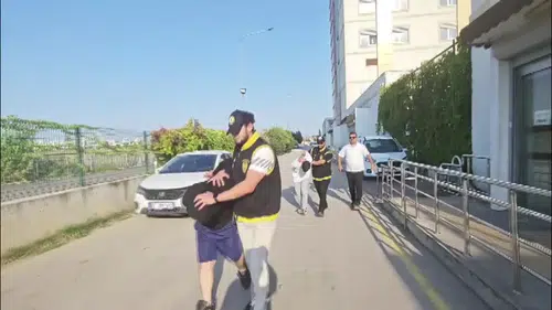 Adana'da Alkol Masasında Bıçaklı Cinayet: 2 Şüpheli Tutuklandı