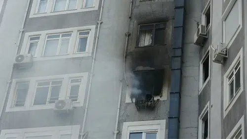 Konyaaltı'nda Daire Yangını: 5 Kişi Dumandan Etkilendi