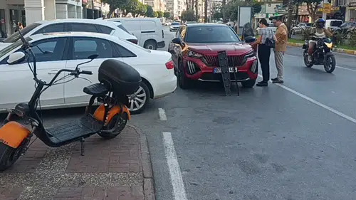 Manavgat'ta Motosiklet Aniden Açılan Araç Kapısına Çarptı
