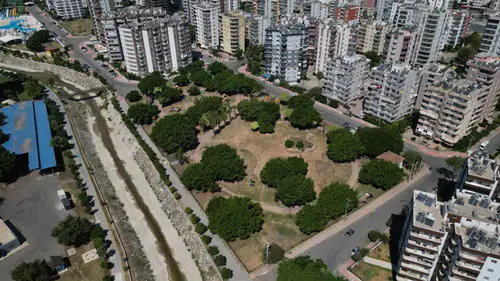 Mezitli’de İki Park Yenileniyor: Çocuklara ve Gençlere Yeni Alanlar!
