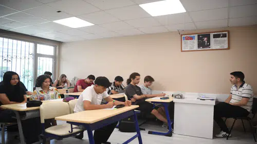 Konyaaltı'nda LGS ve TYT Adayları Yaz Kampında Buluşuyor