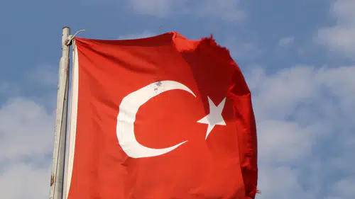 Burdur'da Türk Bayrağına Çirkin Saldırıya İnceleme