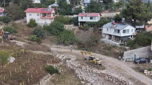 Tarsus'ta Kırsal Yollar Yenileniyor: 3 Bin Metrekare Parke Çalışması