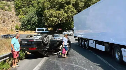 Gazipaşa D-400’de Lastiği Patlayan Otomobil Takla Attı: 3 Kişilik Aile Yaralı