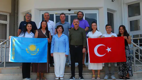 Kemer ile Almatı Arasında Turizm Eğitiminde Kardeş Okul İş Birliği