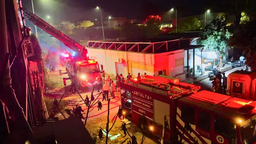 Manavgat'ta Otel Personel Lojmanında Yangın
