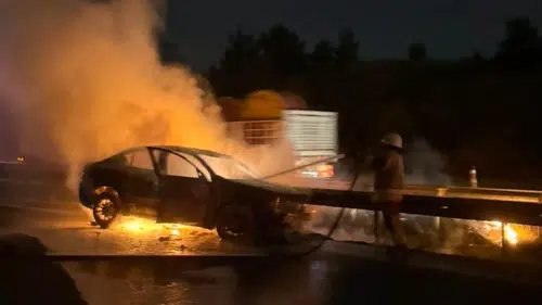 Hatay'da Seyir Halindeki Otomobil Alevlere Teslim Oldu