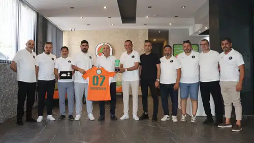 Alanyaspor Camiasında Güç Birliği: Yeni Kurulan Dernekten Kulübe Ziyaret