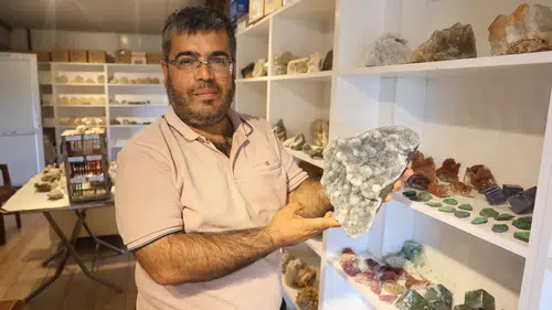 Taşa Takıldı, Hayatı Değişti: 15 Bin Taşlık Koleksiyon Kurdu!
