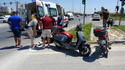 Manavgat’ta Motosiklet Kazası! Genç Sürücü Hastaneye Kaldırıldı