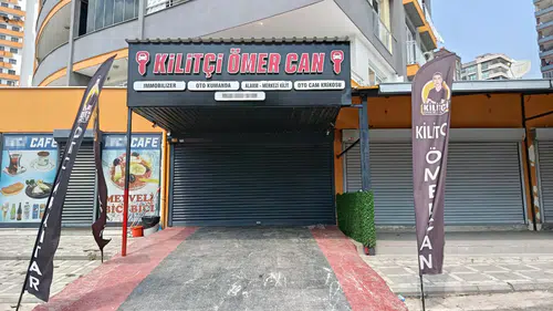 Adana'da İş Yerinde Sır Ölüm: Dükkan Sahibi ve Genç Kadın Ölü Bulundu!