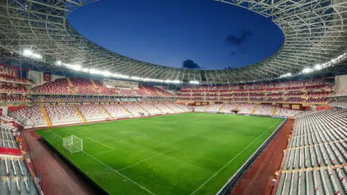 Antalyaspor’da Ligin İlk Maçı Kadınlara ve Çocuklara Ücretsiz