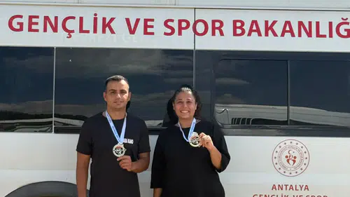 Eskişehir'de Yapılan Para Kano Şampiyonası'nda Antalya Fırtınası