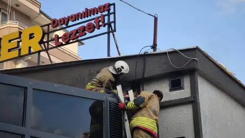 Hatay'da Dönercide Çıkan Alevler Paniğe Neden Oldu