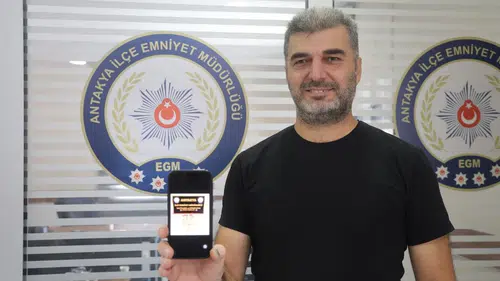 Depremzedenin Yola Düşürdüğü 500 Bin TL'lik Altınlar Bulundu
