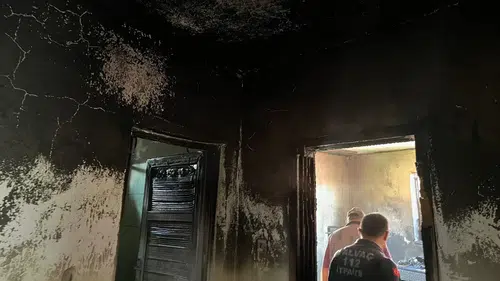 Isparta Kumdanlı Köyü'nde Yangın: Muhtarın Müdahalesi Facianın Önüne Geçti
