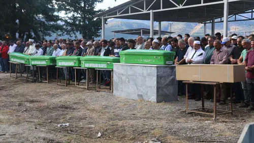 Gaziantep’teki Feci Kazada Ölen 7 Kişi Hatay’da Toprağa Verildi