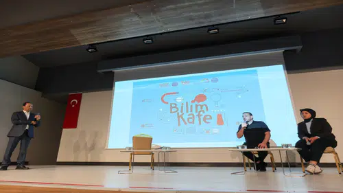 Akdeniz Üniversitesi’nde Eğitim ve Bilim Masaya Yatırıldı