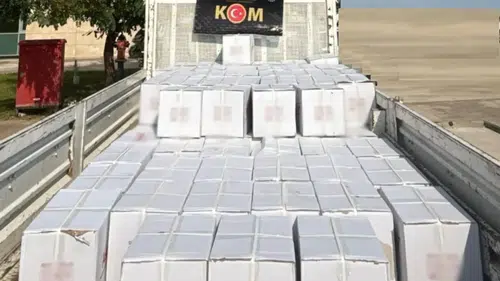 Antalya'da 4 İlçede Şafak Baskınları: Depolardan Çıkanlar Şaşkınlık Yarattı