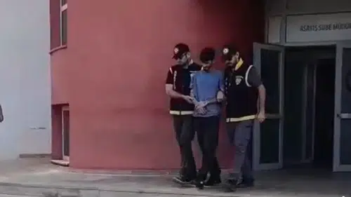 Adana'da 30 Yıl Hapis Cezası Olan Bıçaklı Saldırgan Yakalandı