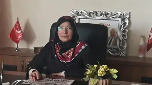 Antalya'da Ders Zili Çaldı, Aile Bütçeleri Yıkıldı! Saadet'ten Eğitim Masrafı Tepkisi
