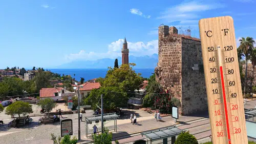 Antalya’da Termometreler 3 Derece Yükseliyor
