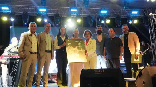 Bağbozumu Festivali'nde Edip Akbayram'ın Görüntüsü Kızını Duygulandırdı