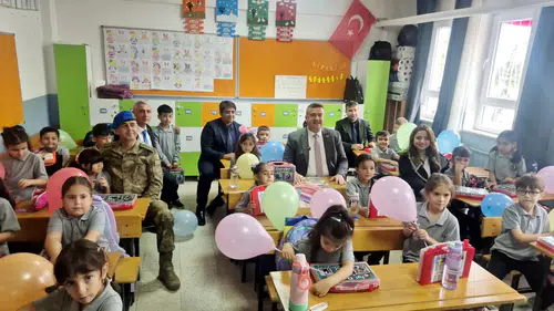 Eğirdir'de İlköğretim Haftası Coşkusu: 3 Bin 882 Öğrenci Ders Başı Yaptı