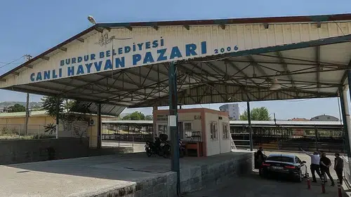 Burdur Belediyesi Canlı Hayvan Pazarı Şap Hastalığı Tedbiriyle Geçici Olarak Kapatıldı