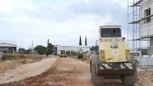 Zeytinlik Mahallesi'nde Yol Yapım ve Yenileme Çalışmaları Hız Kesmiyor