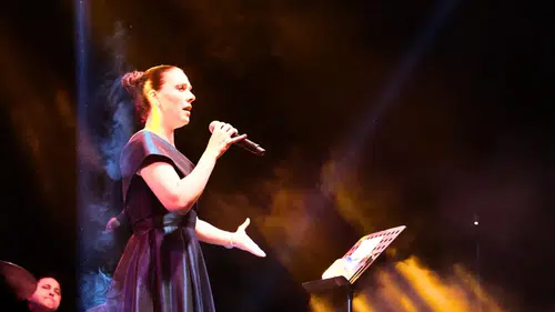 16. Phaselis Festivali'nde Tarihi Rekor: 3 Bin 500 Kişi 'Sezen'ce Bir Gece'yi Yaşadı