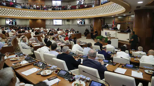 Antalya Büyükşehir Meclisi’nde Hizmet Tartışması