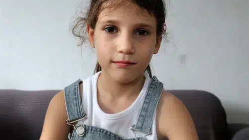 Kaymakamlık Eliyle Dünyaya Ses Oldu: Ayşegül 4 Yıl Sonra Yeniden Duydu