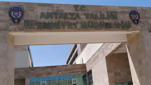 Antalya'da Şube Müdürleri ve Komiser Dahil 6 Tutuklama