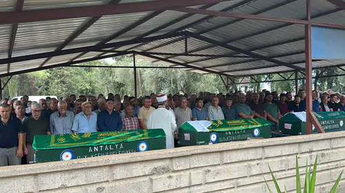 Korkuteli’ndeki Cinayette 3 Can Son Yolculuğuna Uğurlandı
