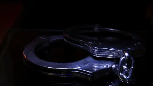 Muratpaşa'da Uyuşturucu Operasyonu: Evlerden Neler Çıktı?