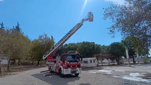 Manavgat İtfaiyesi'ne 2 Yeni Kurtarma Aracı Teslim Edildi