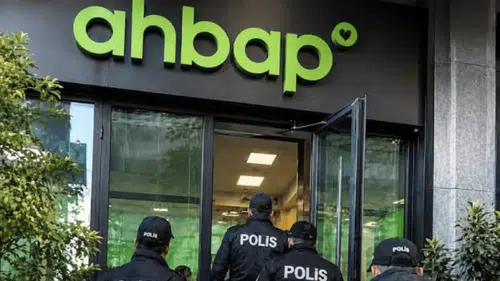 AHBAP Soruşturmasında Yeni İddialar: 125 Milyonluk Dorse Vurgunu ve Depoda Çürüyen Yardımlar