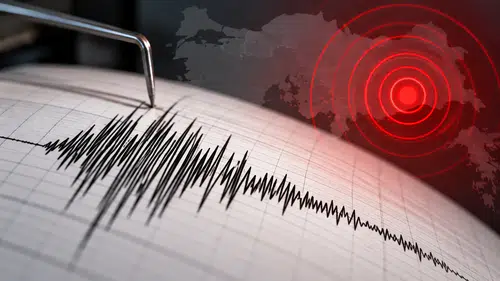 Ege Denizi'nde Eğriboz Açıklarında 4.4 Büyüklüğünde Deprem
