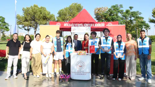 Antalya’da Çocuklardan İklim Değişikliği ve Çocuk Hakları İçin Farkındalık Hamlesi