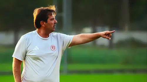 Antalyaspor Yeni Teknik Direktör Buluna Kadar Takım Nedim Yiğit'e Emanet